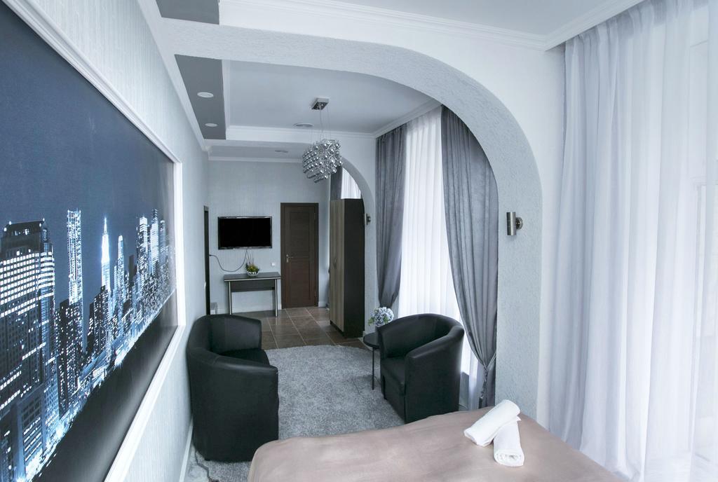Hotel Avenue Bishkek Exterior photo