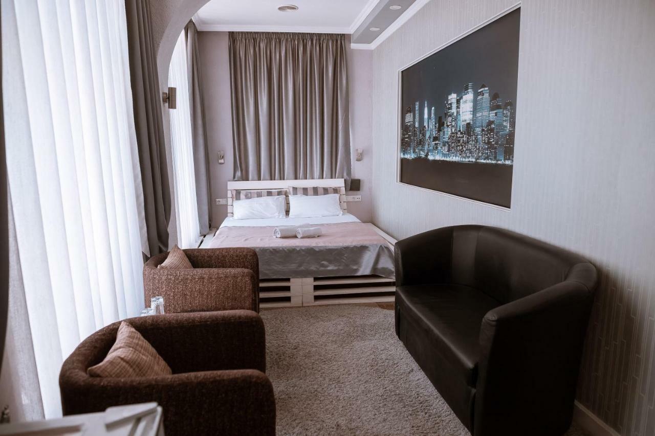 Hotel Avenue Bishkek Exterior photo